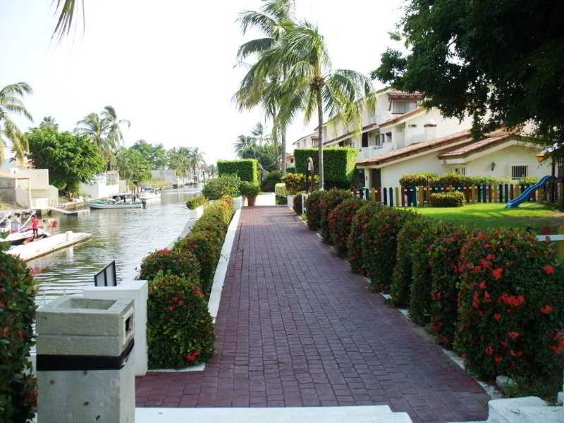 Cabo Blanco Hotel And Marina Barra de Navidad Exterior photo